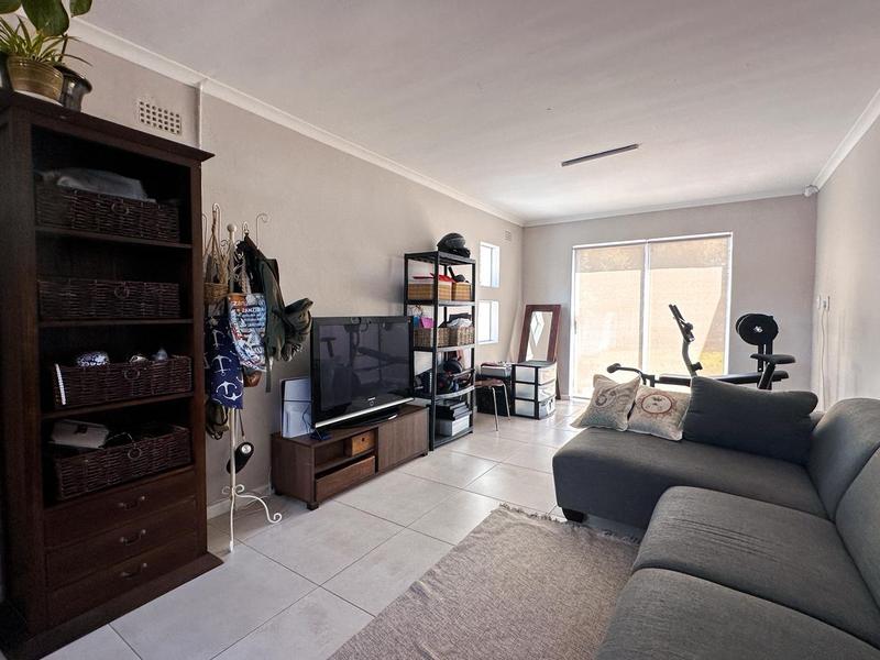 3 Bedroom Property for Sale in Wellway Park East Western Cape